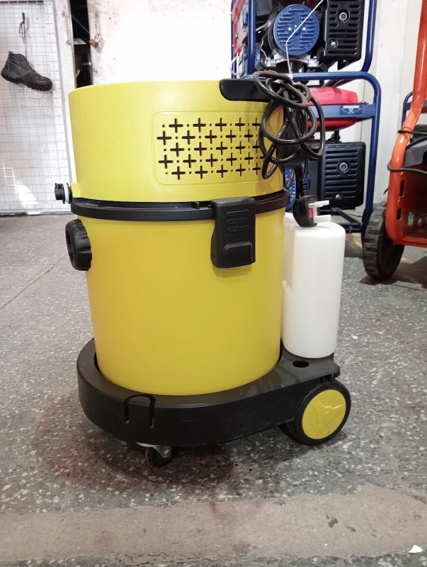 20Ltr Seat & Carpet Cleaner Vacuum Wet & Dry - Aico