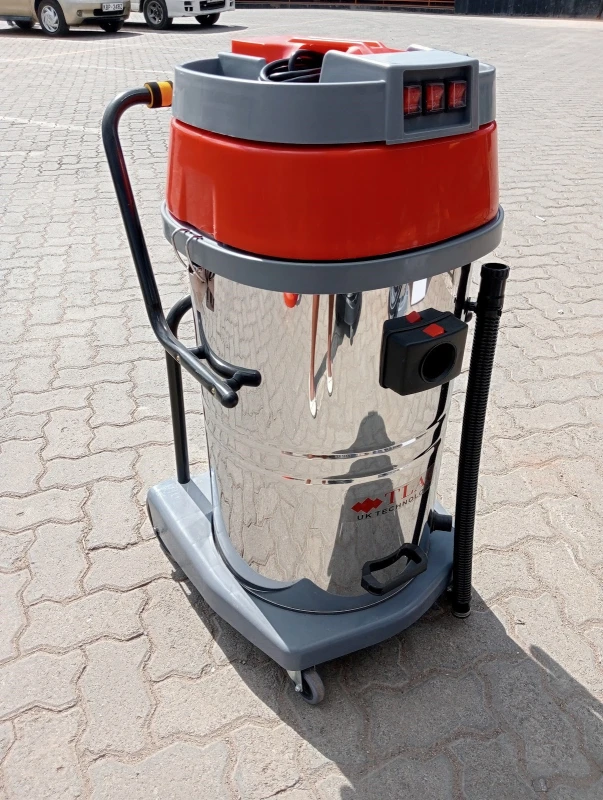 30Ltrs vacuum Cleaner Wet & Dry