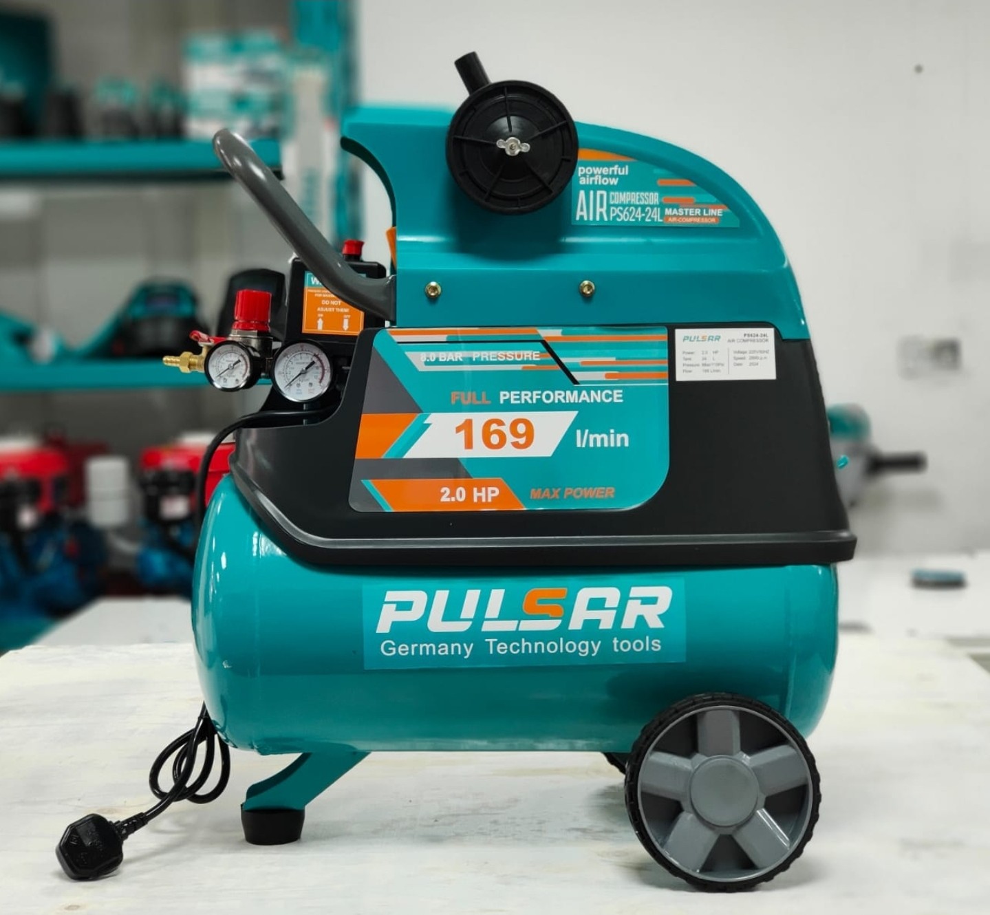 Pulsur 24LITRES Air compressor 2HP 8Bar for Paint and Tyre repair