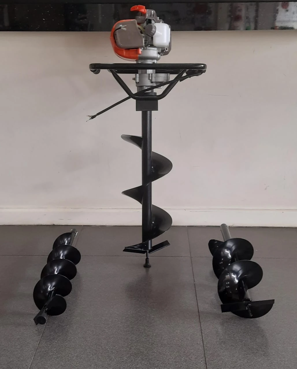 3 FREE BITS petrol Earth Auger 4 Stroke 