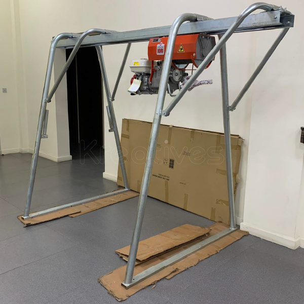 IORI Italy Half Tonne Petrol Concrete Hoist with Buckets Ds500